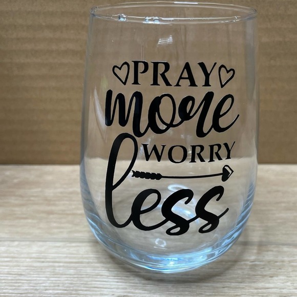 “Pray More Worry Less” Handmade Vinyl Wine Glass Design Stemless sz 17oz - Picture 3 of 6
